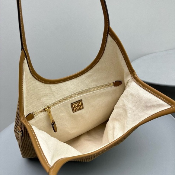 🍛Miu Miu Tan Leather Tote Bag - Picture 5 of 8